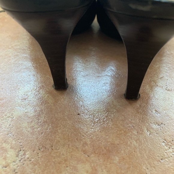 Chocolate Brown Nine West shoes. Classic shoes. Lifts are worn. - Picture 3 of 6